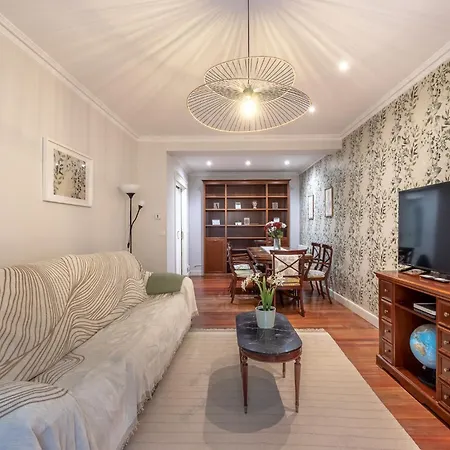 Ayuntamiento Bilbao, Casco Viejo -parking Optional * Bilbau