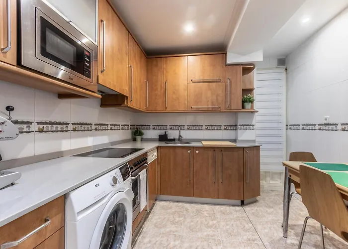 Ayuntamiento Bilbao, Casco Viejo -parking Optional Бильбао