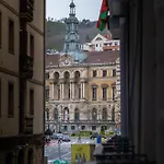 Apartamento Ayuntamiento Bilbao, Casco Viejo -parking Optional *